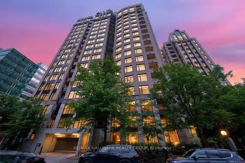 235 Kent Street PH05