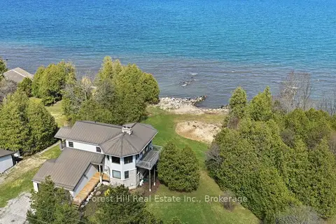 295 Lakeshore Road N