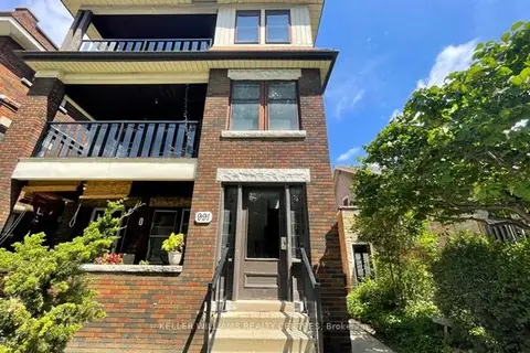 991 Main Street E 4