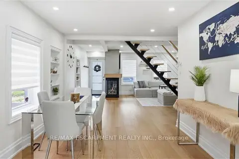 13 Picton Street W
