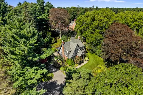 36 Pine Street N