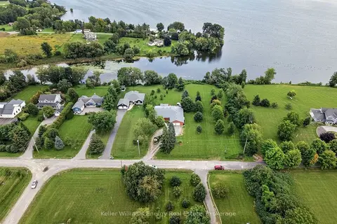 89 Smith's Bay Avenue