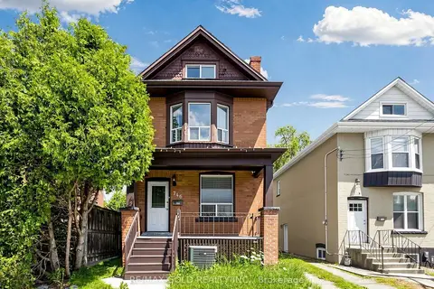 746 King Street W
