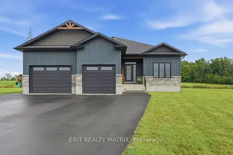 256 Trudeau Crescent