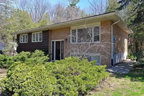 4 Wallis Drive Main Floor
