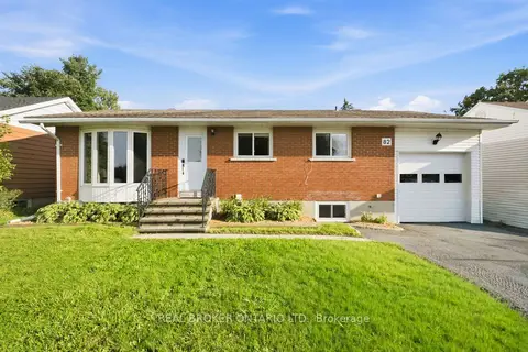 82 Meadowlands Drive W