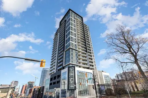 15 Queen Street S 1512