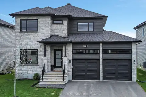 624 Geneva Crescent