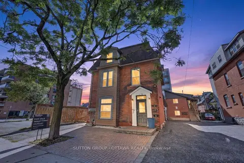 438 Lewis Street