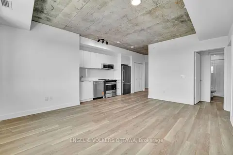 1655 Carling Avenue B1109