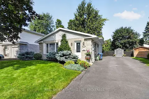 858 Chelsea Crescent