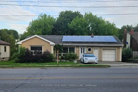 52 Speedvale Avenue W