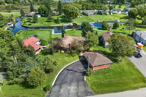 38 Willowbank Road W