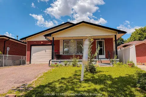 8 Poplar Crescent