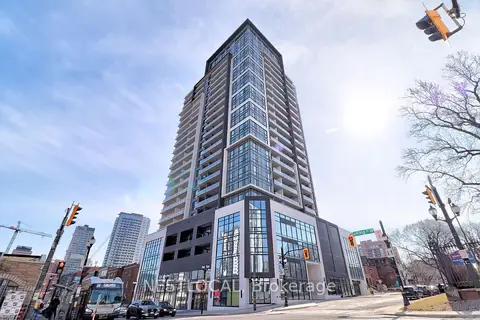 15 Queen Street S 1406