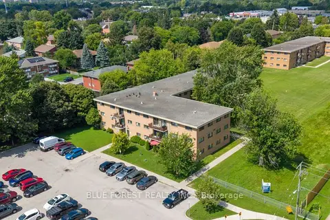 1830 Dumont Street 112