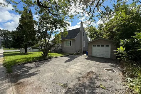 68 Meadowlands Drive W