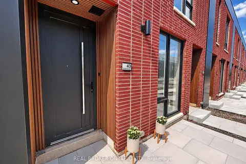 43 Everett Common