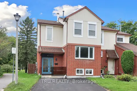 52 Greenboro Crescent
