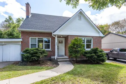 306 Glengarry Road