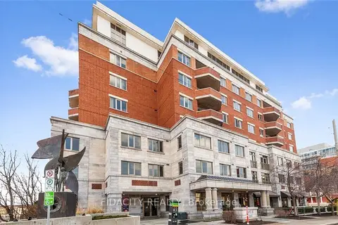 320 Mcleod Street 302