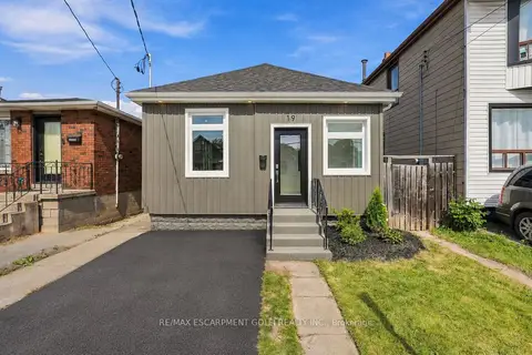 19 Vansitmart Avenue