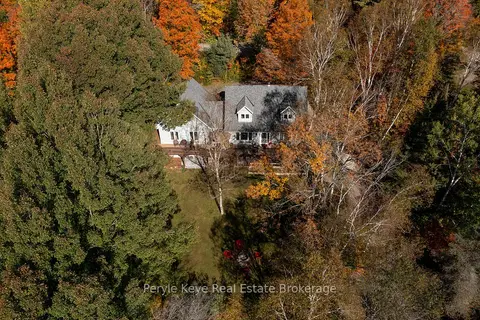 1042 Hillside Crescent