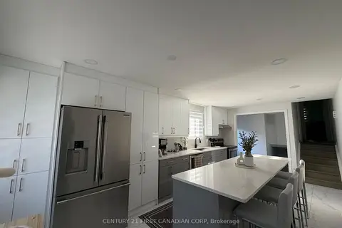 6 Nicholas Crescent