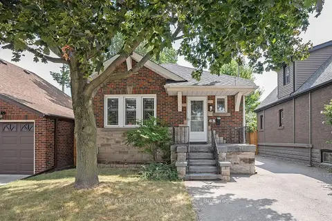 65 Kenilworth Avenue S