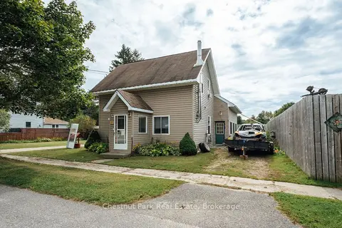49 Queen Street E
