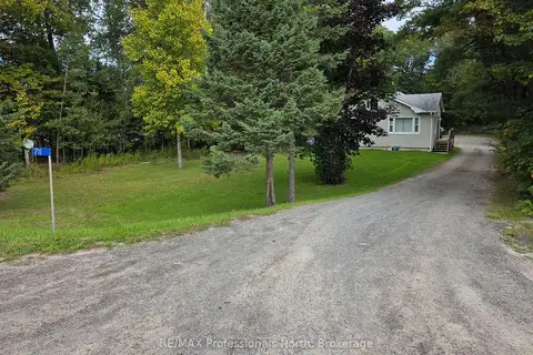 711 Muskoka 3 Road N