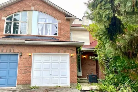 181 THORNBURY Crescent