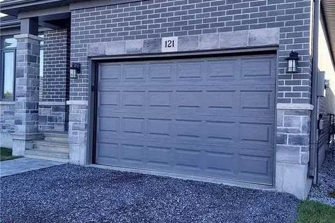 121 Essex Drive