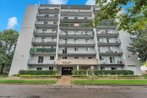 986 Huron Street 201