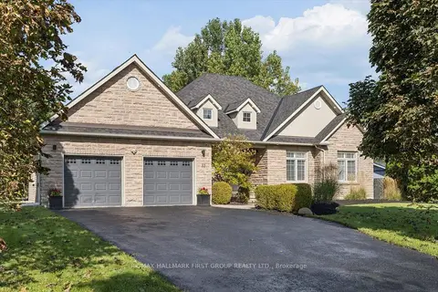 33 Deerfield Drive