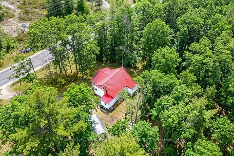 1301 Honey Harbour Road