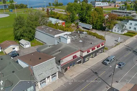 669-671 Main Street E