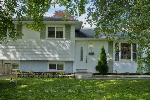 773 Clark Crescent