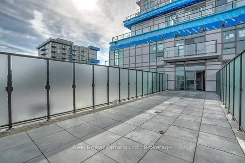 470 Dundas Street E 516