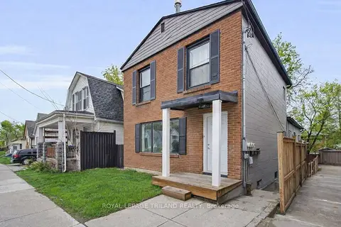 18.5 Adelaide Street S