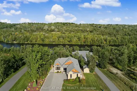 3 Riverside Trail