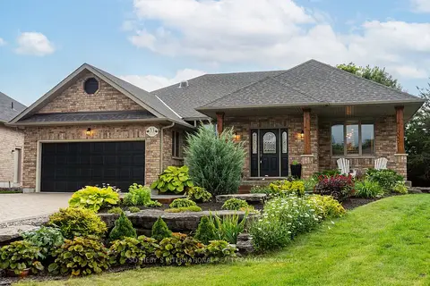 33 South Harbour Drive