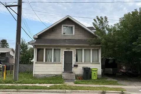 802 W Bonney Street