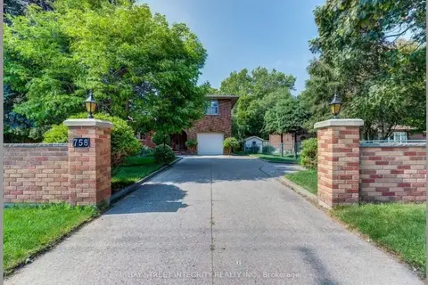 Upper 758 Bradley Avenue