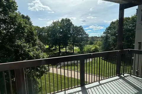 66 Greenview Drive 402
