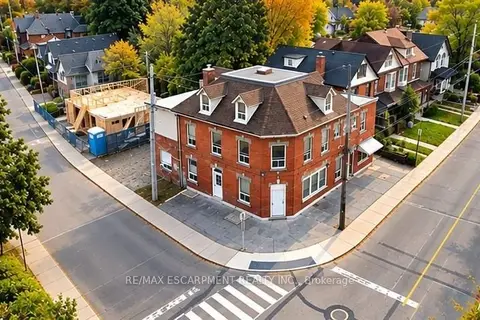 74 Locke Street N