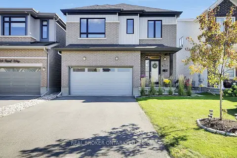 352 Finial Way
