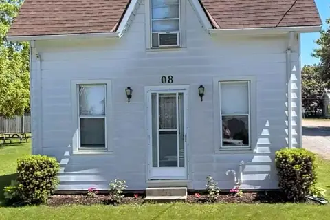 8 West Street