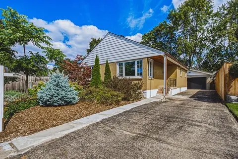 12 Stevenson Avenue