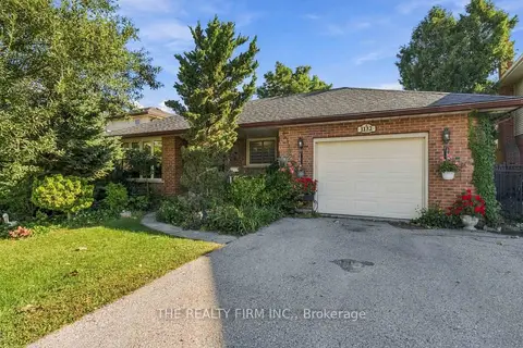 1132 Iroquois Crescent